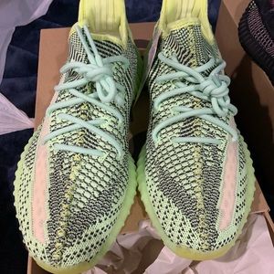 Yeezy Boost 350 V2 Yeezreel sz10